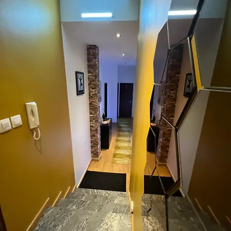 Paradise Ubytování v soukromí Camarate (Lisbon)